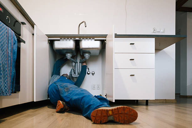 Professional Leak Detection technician working in Fort Myers Beach, FL